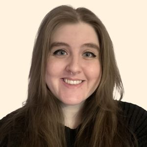 Stephanie De Lellis, Therapist