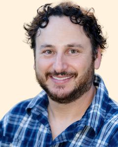 Eitan Kadosh, Therapist