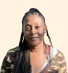 Chaqueenia Livingston, Therapist