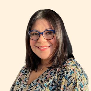 Laura Ramos, Therapist
