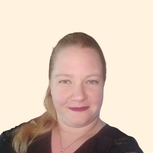 Ashley Allsbrook, Therapist