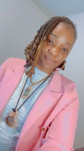 Saquia McNeil, Therapist