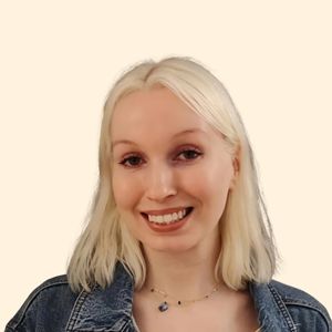 Ellie Horn, Therapist