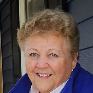 Julie Bosacker, Therapist