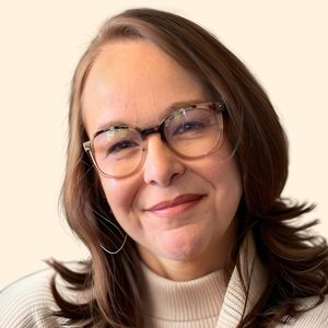 Sarahbeth Holman, Therapist