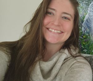 Alexis Golden, Therapist