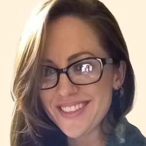 Marny Saunier, Therapist
