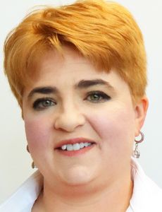 Laura Butler, Therapist