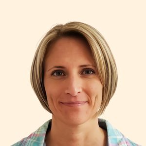 Elisza Fisher, Therapist