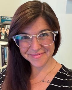 Ami Stephens, Therapist