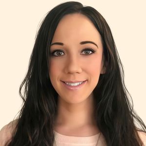 Jodi Bruce, Therapist