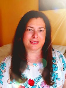 Tania Morales, Therapist