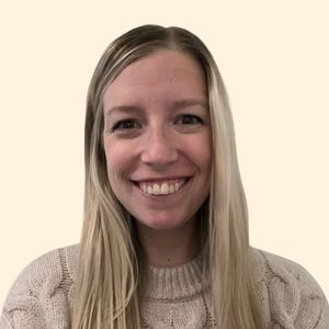 Brittany Kozlowicz, Therapist