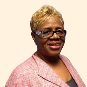 Deloris Curry, Therapist