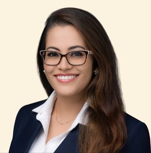 Andrea Cruz Araujo, Psychiatrist
