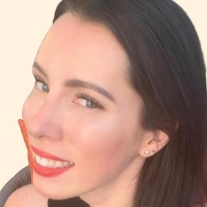 Ashley Neri, Therapist
