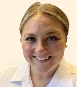 Caroline Bosarge, Therapist