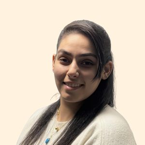 Nadine Abdelaziz, Therapist
