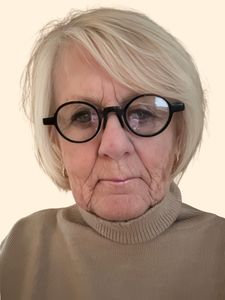 Dr. Brenda O'Brien, Therapist