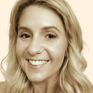 Stephanie Hunt, Therapist