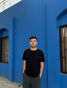 Jose Navarro, Therapist