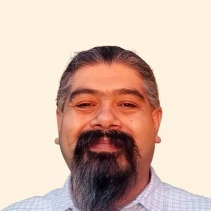 Aldo Sarellano, Therapist