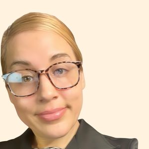 Brenda Duarte, Therapist