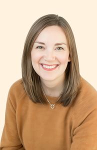 Lindsay Noreen, Therapist