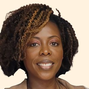 Carol Lewis