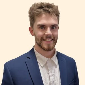 Cal Hanson, Therapist