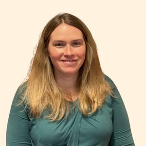Marie-Therese Hellrung, Therapist