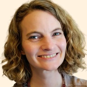 Vera Featherston, Therapist
