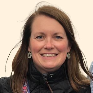 Kristen Lazarus, Therapist
