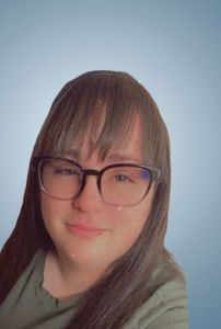 Breanna Davies, Therapist