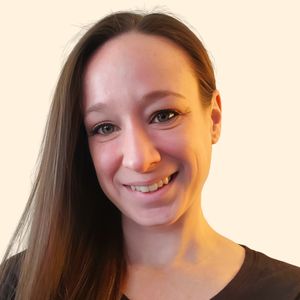 Colleen Sweeney, Therapist