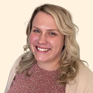 Sarah Baker, Therapist