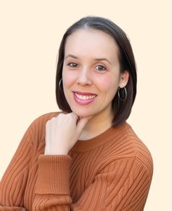Adriana Curiel, Therapist