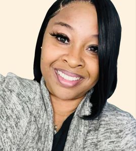 Octavia Hinton, Therapist