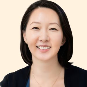 Nara Lee, Therapist