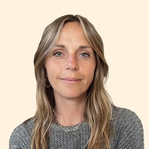 Jillian Walsh, Therapist
