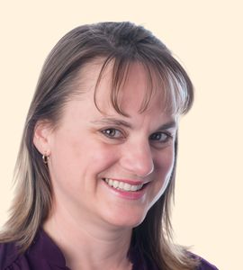 Monica Linder, Therapist