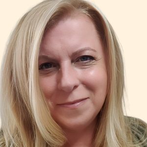 Heather Evans, Therapist