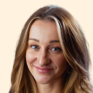 Sarah Reynierse, Therapist