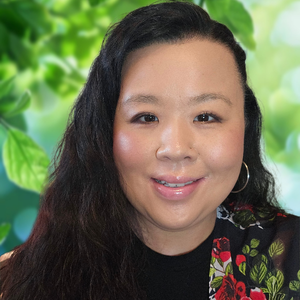 Jennifer Mayeda, Therapist