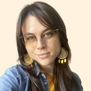 Aimee Yeager, Therapist
