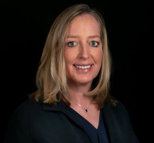 Loretta Wright, Therapist