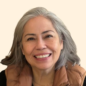 Sandra Alaniz, Therapist