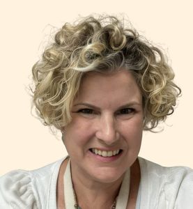 Amy Kuhagen, Therapist
