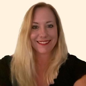 Kellie Puro, Therapist