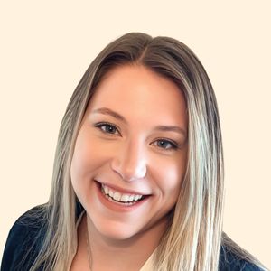 Saige Weeks, Therapist